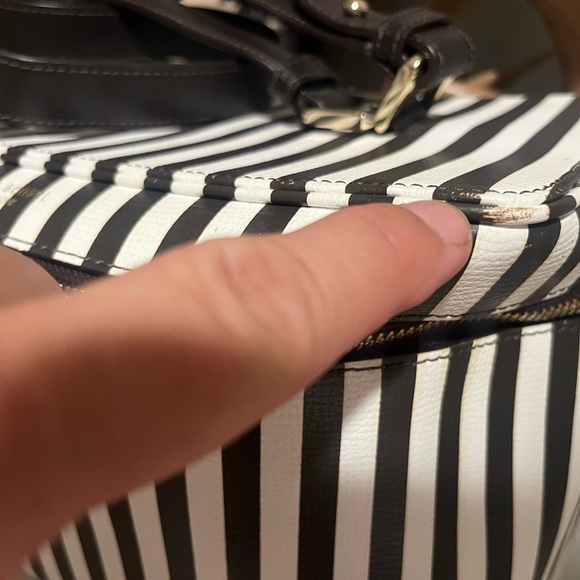 Henri Bendel Train Case Centennial Striped RARE - Picture 3 of 6